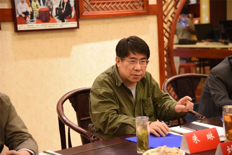 區(qū)域品牌價(jià)值評(píng)價(jià)國(guó)家標(biāo)準(zhǔn)制訂研討會(huì)在六百里北京分公司隆重舉行.jpg 區(qū)域品牌價(jià)值評(píng)價(jià)國(guó)家標(biāo)準(zhǔn)制訂研討會(huì)在六百里北京分公司隆重舉行.jpg